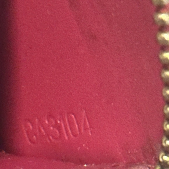 Louis Vuitton Vernis Zippy Wallet - Picture 10 of 10